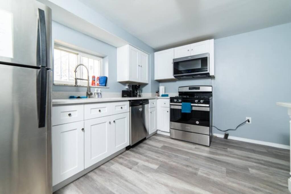 1St Floor - Free Parking - Washer & Dryer - Agh Pittsburgh Extérieur photo