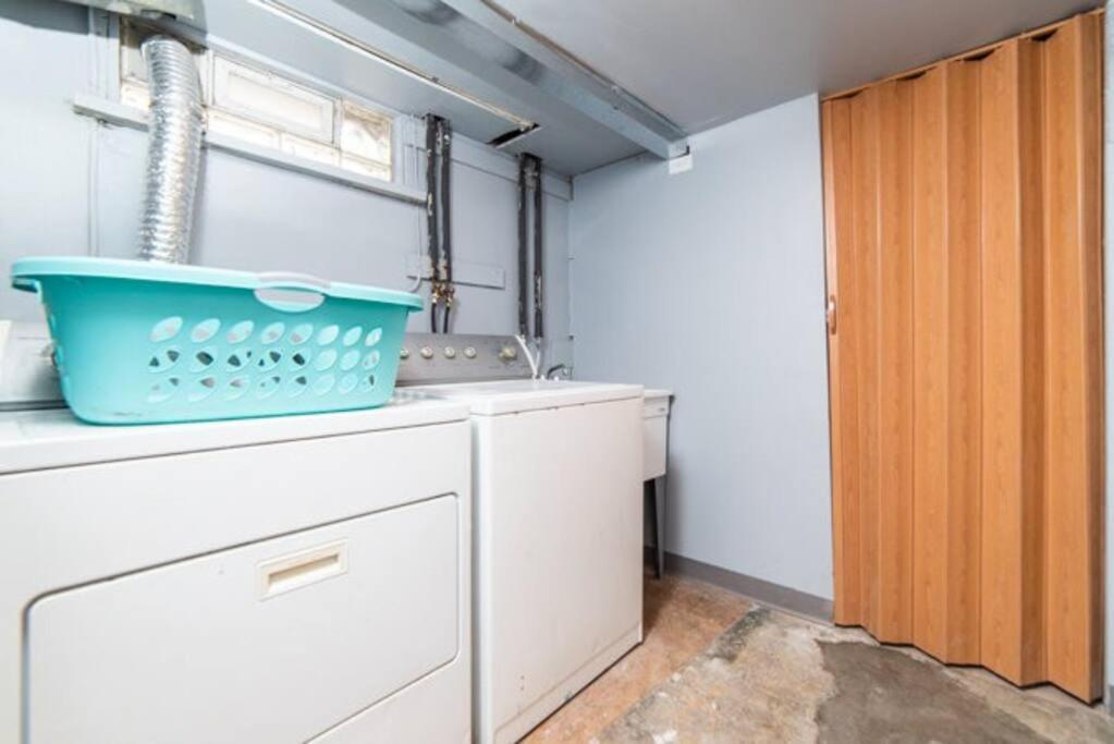1St Floor - Free Parking - Washer & Dryer - Agh Pittsburgh Extérieur photo
