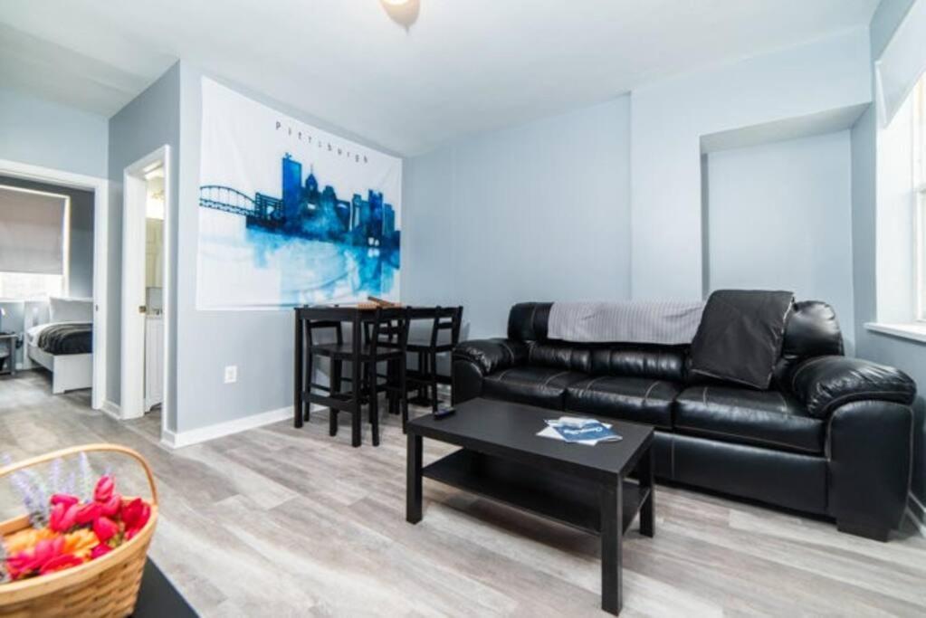 1St Floor - Free Parking - Washer & Dryer - Agh Pittsburgh Extérieur photo