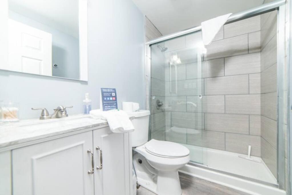 1St Floor - Free Parking - Washer & Dryer - Agh Pittsburgh Extérieur photo